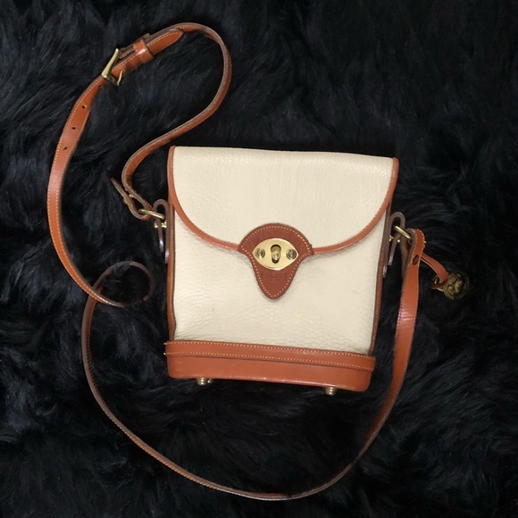 Dooney & Bourke Handbags - Dooney & Burke USA vintage crossbody bag